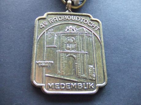Medemblik poortgebouw van het weeshuis ( Torenstraat )rijksmonument